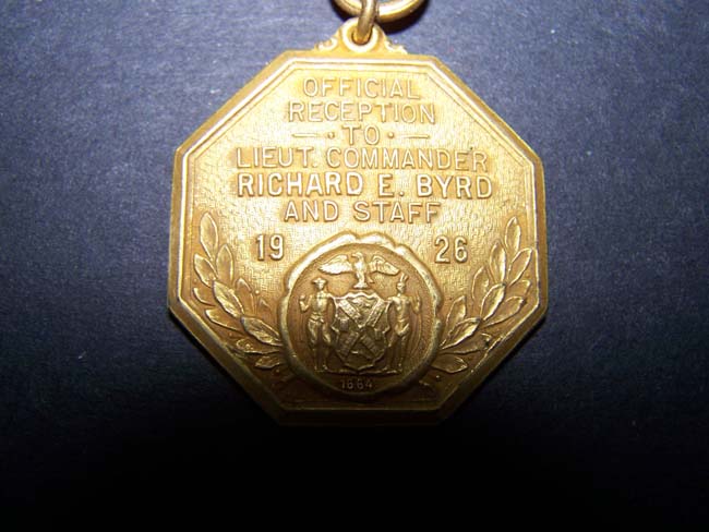 A Highly Rare and Important Richard E. Byrd Mayor's Official Reception Gold Medal dated 1926 — image 2